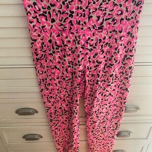 Lilly Pulitzer Vibrant Pink and Black Patterned Leggings